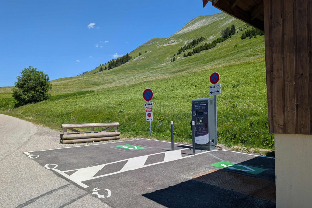 Bornes de recharge &eacute;lectrique