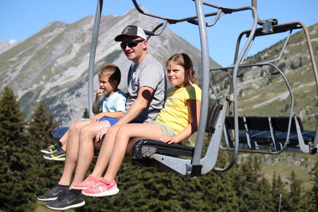 Pedestrian Chairlifts & bikers