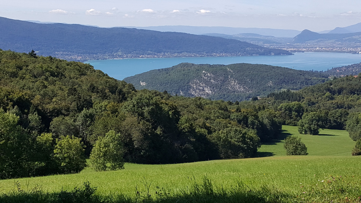Le lac d'Annecy de Montmin
