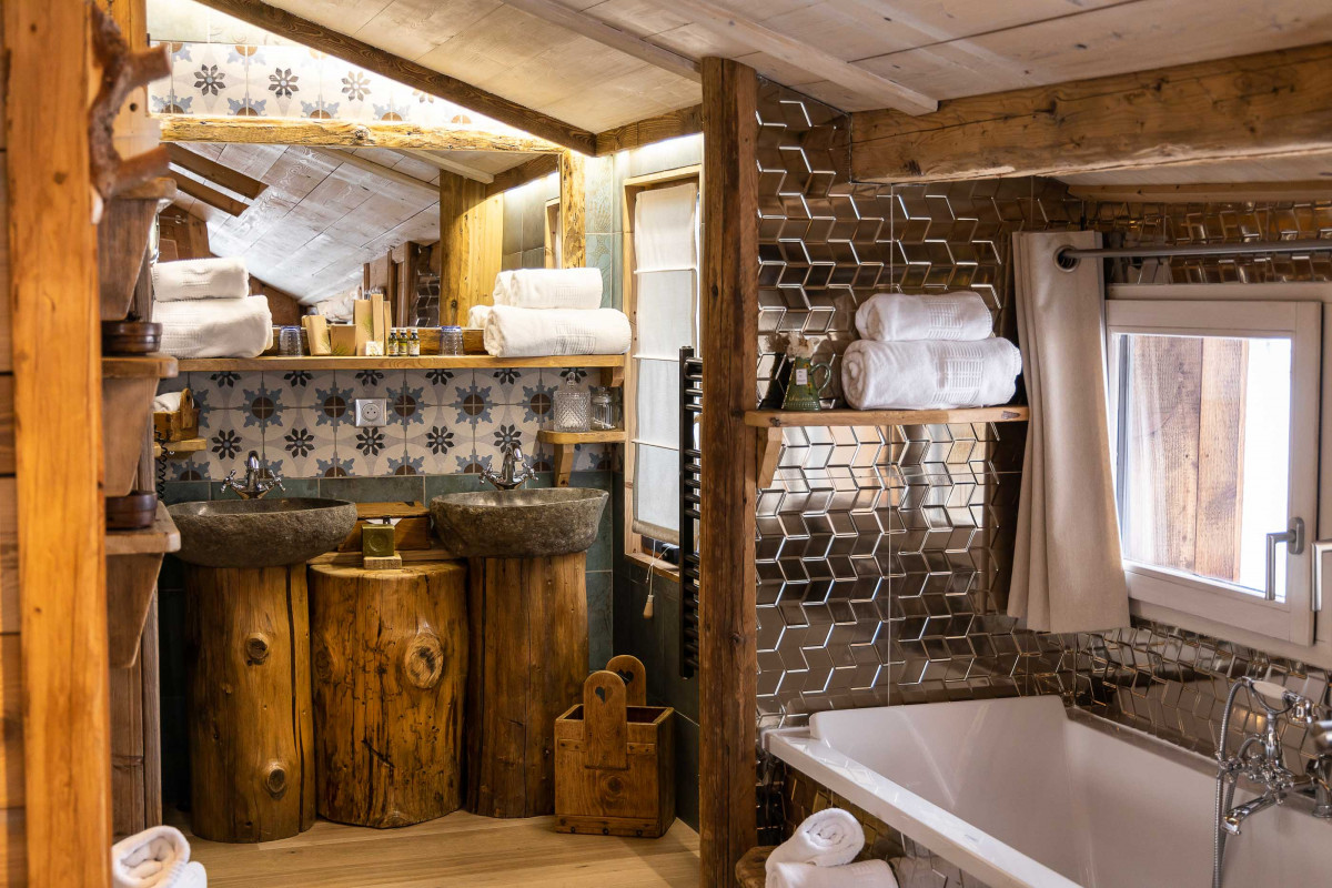 La maison des bois La maison des bois