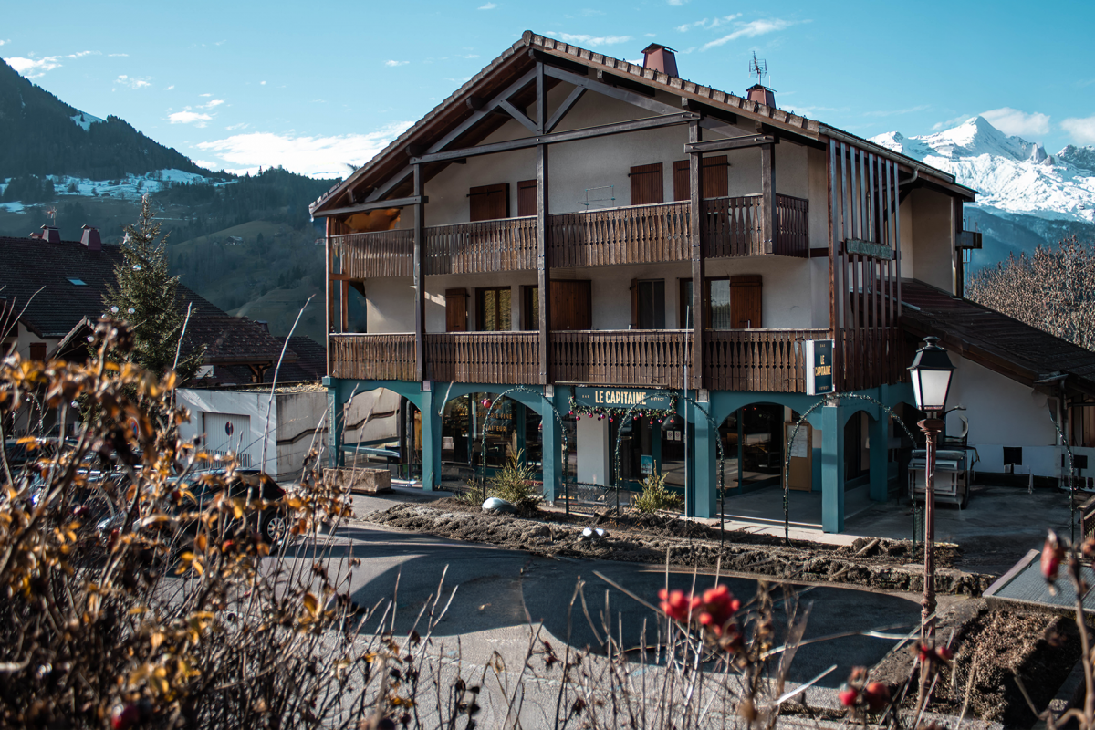 Bistrot Le Capitaine_Manigod - © OT Manigod Bistrot Le Capitaine_Manigod