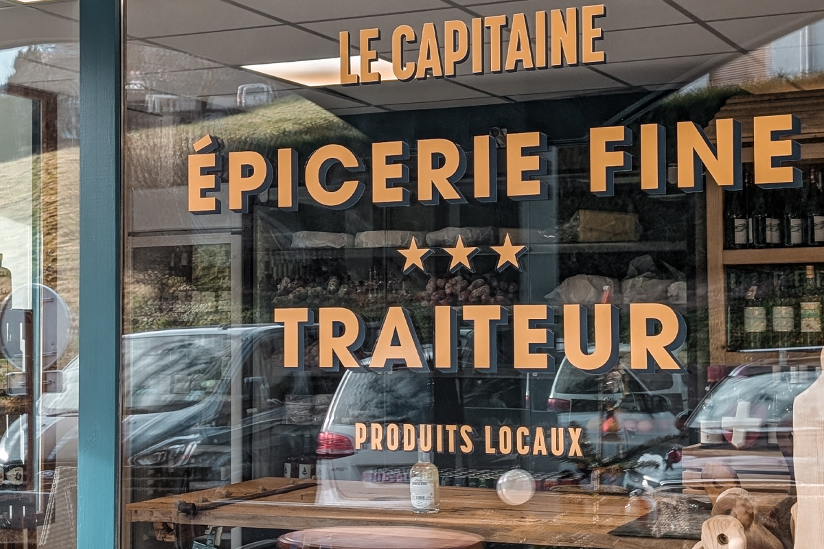 Bistrot Le Capitaine_Manigod - © OT Manigod Bistrot Le Capitaine_Manigod
