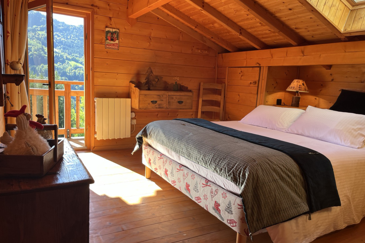 Chambre à l'étage avec terrasse