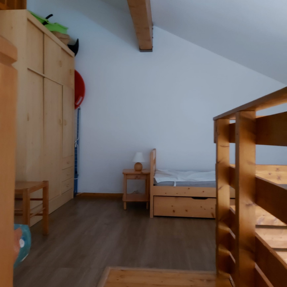 Apt 204 