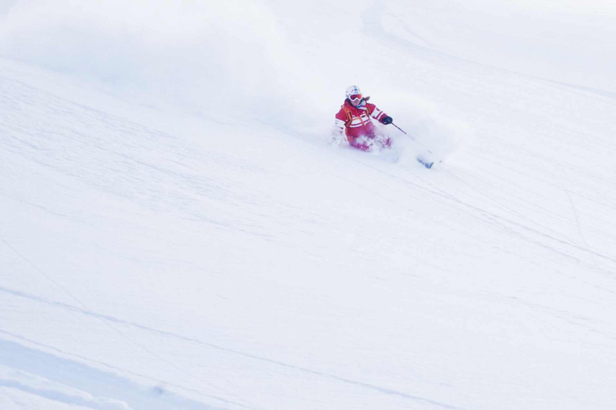 Off-piste skiing with the ESF_Manigod