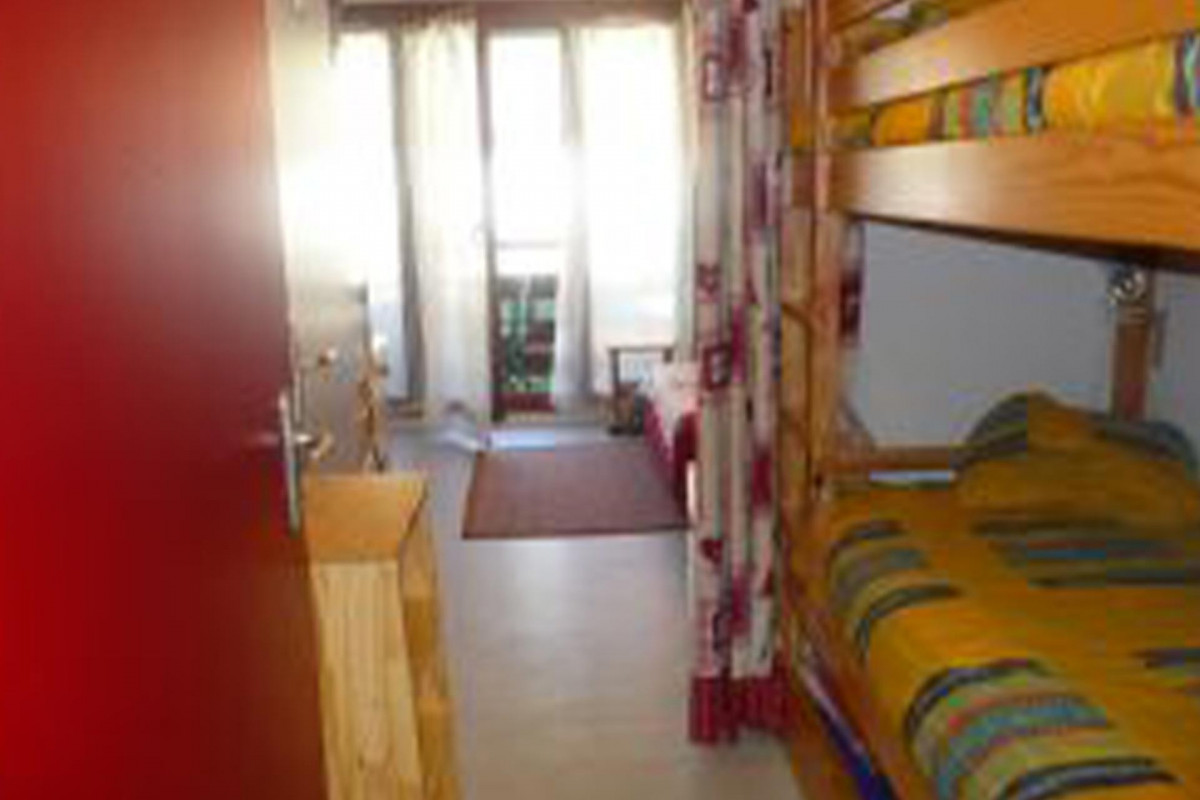 Apt Les Grandes Pistes B 2207