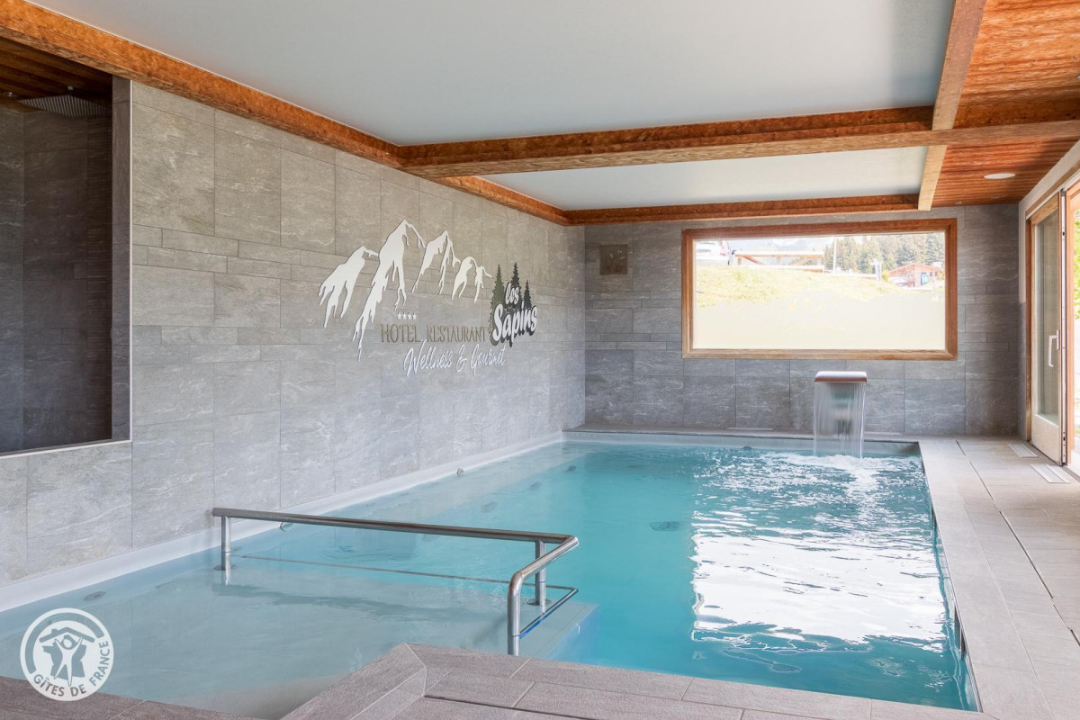 Accès piscine de l'hôtel