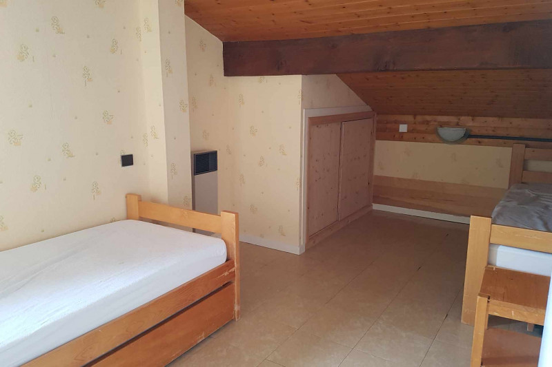 Apt Les Chênes b209