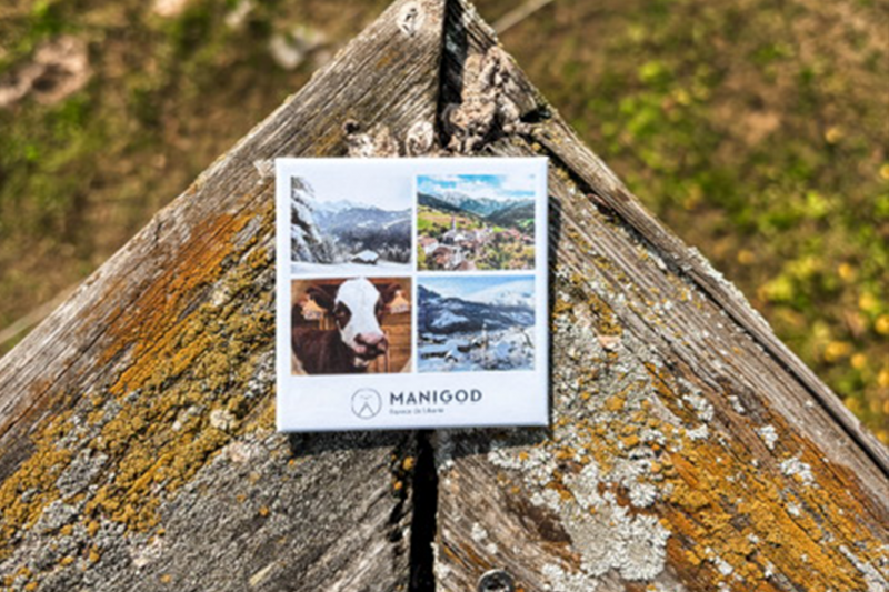 Magnet logoté Manigod toute saison